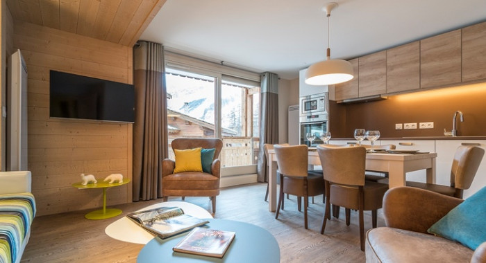 Les Chalets du Jardin Alpin, Val D'Isere ski chalet, image 2